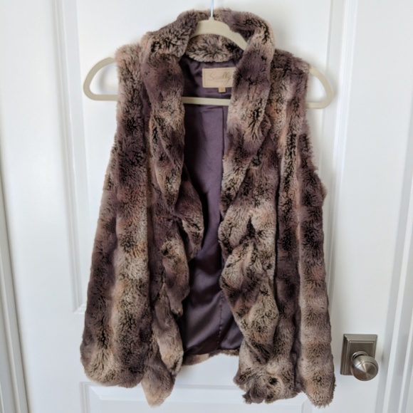 Scully Jackets & Blazers - Scully Women's Faux Fur Vest